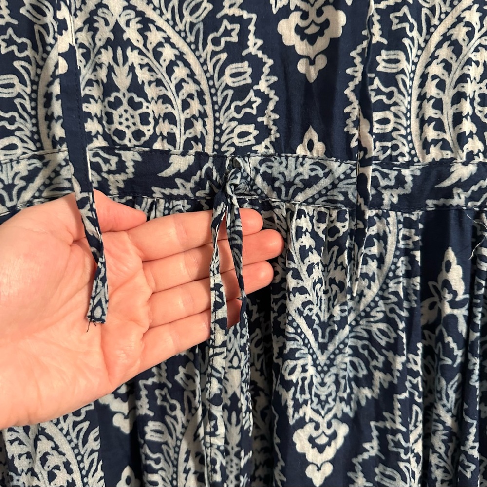 Ethnic Traders Blue and White Paisley Tie Waist Midi Dress - Picture 5 of 7